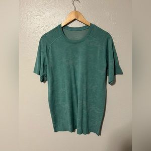 Lululemon Green Camo Metal Vent Tech Shirt (Men’s Medium)
